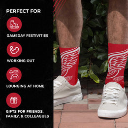 Detroit Red Wings Adult NHL Zoom Curve Team Crew Socks - Red