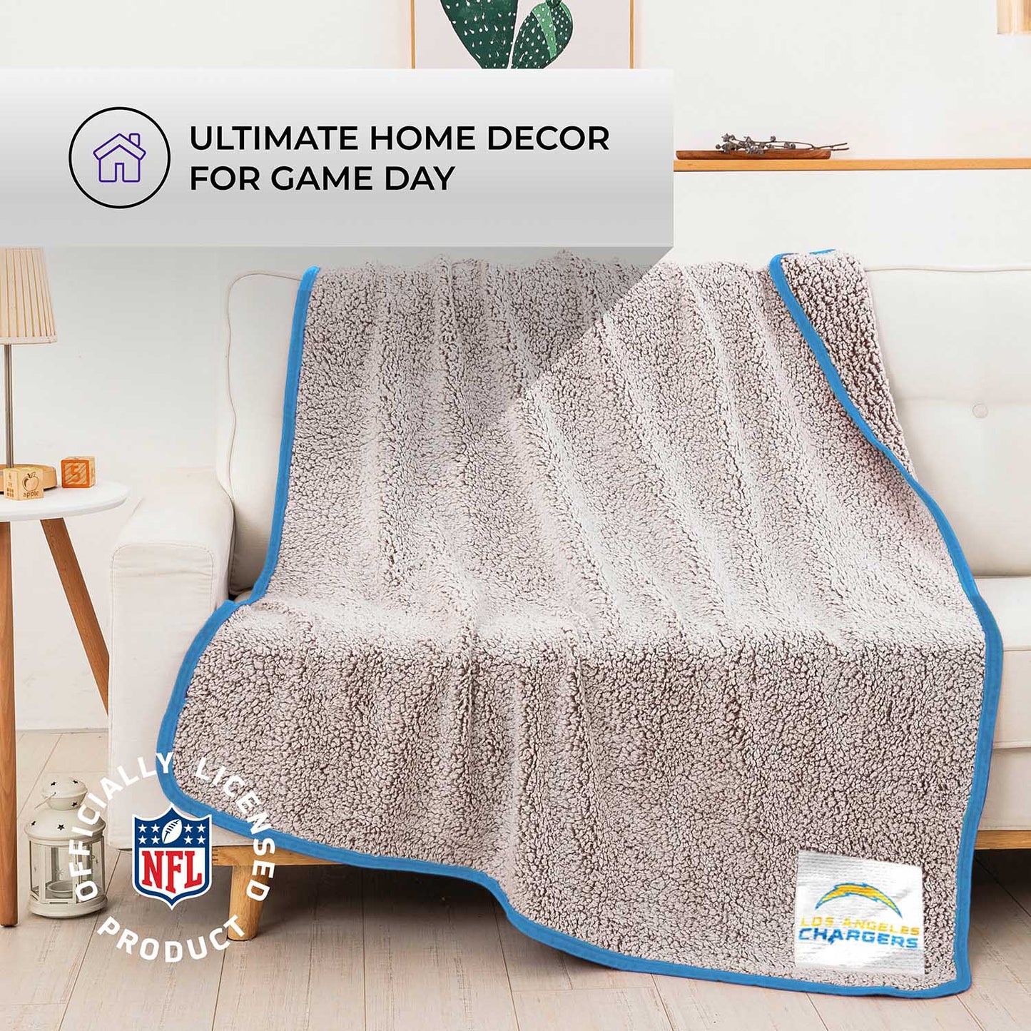 Los Angeles Chargers NFL Silk Touch Sherpa Throw Blanket - Light Blue