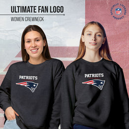 New England Patriots Women's NFL Ultimate Fan Logo Slouchy Crewneck -Tagless Fleece Lightweight Pullover - Charcoal
